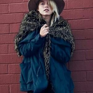 Free People Sweet Child Faux Fur Quilted Parka coat winter stunning & warm New